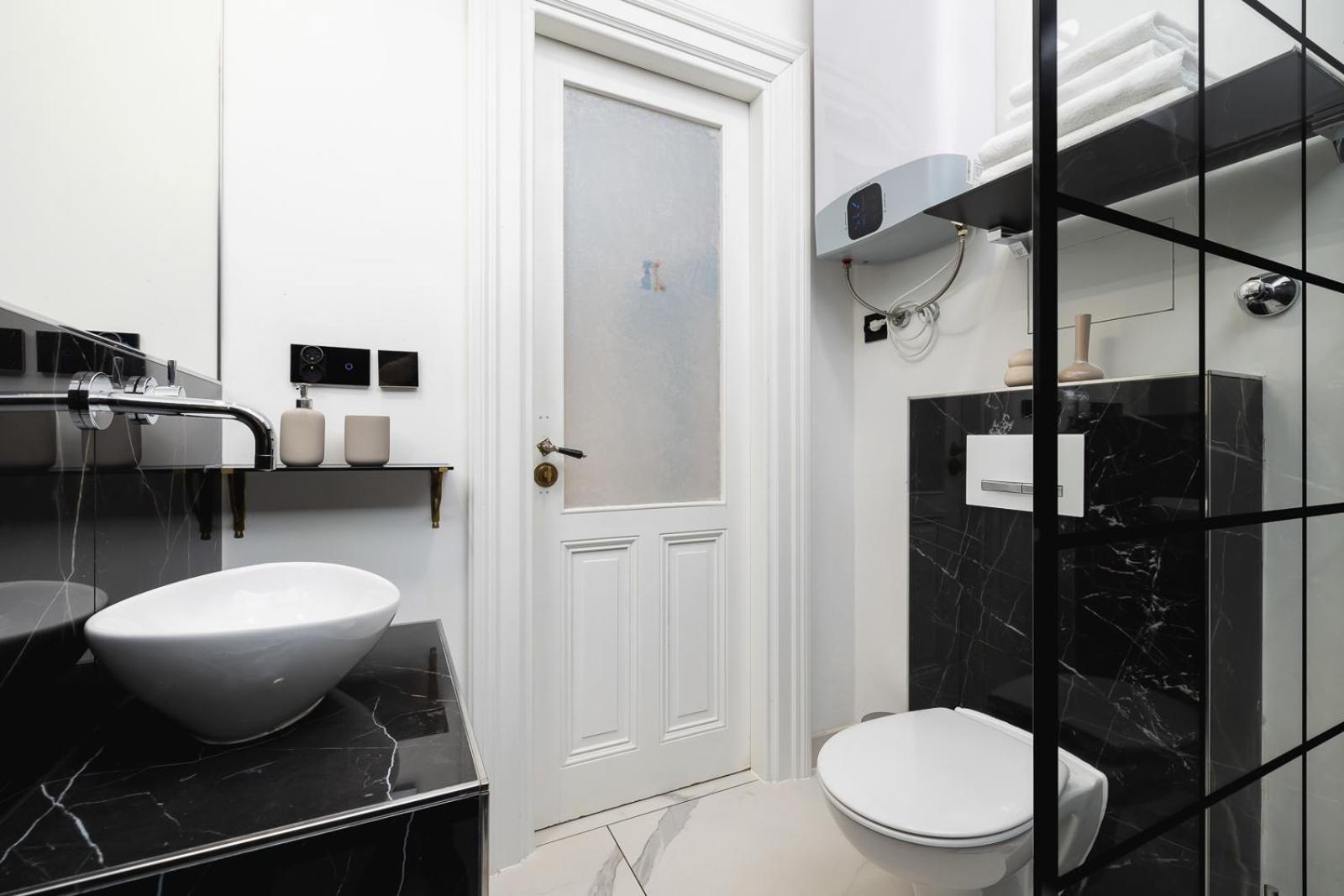 2 Bedroom - Sereno Fenn'a 5 Street Apartment